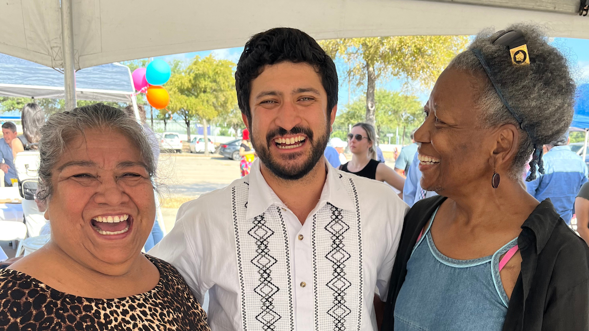 Greg Casar meets with constituents 